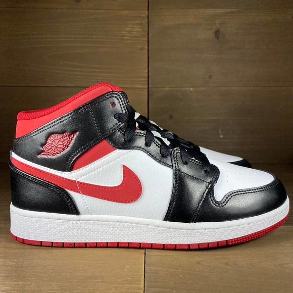 Air Jordan 1 Mid GS Black Gym Red Wmn's 8.5 / 7Y - Picture 7 of 9